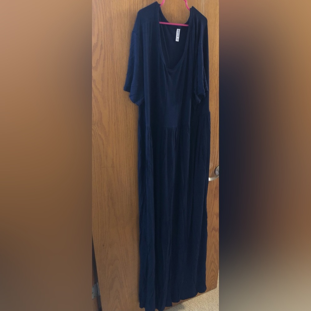 Plus size maxi dress with pockets